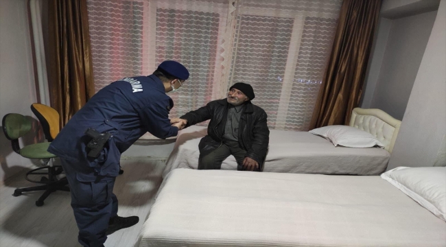 Ordu'da derme çatma evde yaşayan yaşlı adam otele yerleştirildi 