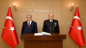 Sahil Güvenlik Komutanı Tümamiral Kendir, Mersin Valisi Su'yu ziyaret etti