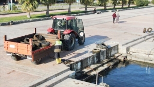 Samsun'da dalgıçlar deniz dibinden traktör dolusu atık çıkardı