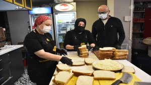 Samsun'da esnaftan devlet korumasındaki çocuklara yılbaşı sürprizi 