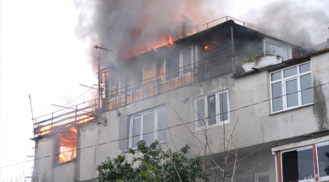 Sancaktepe'de bir apartmanda yangın çıkaran şüpheli yakalandı