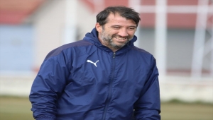 Sivasspor'da kaleci antrenörü Cengiz Birgen'in yerine Zafer Özgültekin getirildi