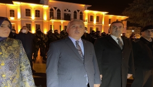 Tekirdağ Valisi Yıldırım, yeni yıl mesaisindeki polis ve jandarma ekiplerini ziyaret etti