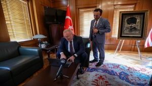 Türkiye'nin Washington Büyükelçisi Mercan, AA'nın "Yılın Fotoğrafları" oylamasına katıldı