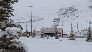 Yıldız Dağı'nda kar kalınlığı 25 santimetre oldu