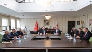 Zafer Partisi Genel Başkanı Özdağ, Demokrat Parti Genel Başkanı Uysal'ı ziyaret etti