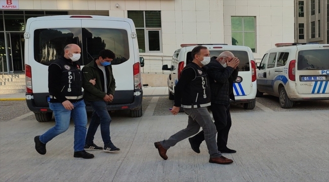 Adana'da at arabasıyla uyuşturucu sevk ettikleri iddiasıyla baba ve oğlu tutuklandı