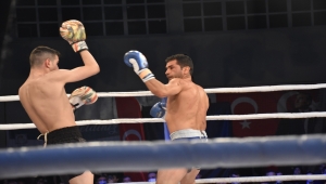 Adana'da "Star Fight Arena Muaythai Gecesi" düzenlendi