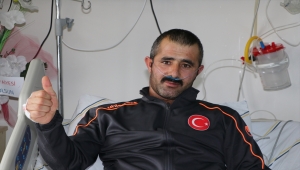 Afgan çocuğa "nefes" olmak için tehlikeye atılan kahraman itfaiyeci yaşadıklarını anlattı