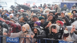 Afyonkarahisar'da KaravanFest Programı kapsamında kamp ateşi yakıldı