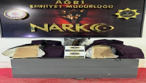 Ağrı'da keçeye emdirilmiş 4 kilo 458 gram likit eroin yakalandı