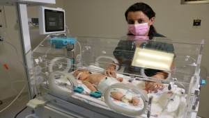 Ambulans helikopterle Adana'ya getirilen bebeğin tedavisi sürüyor