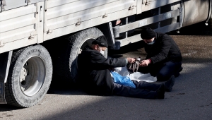 Ankara'da kamyonun çarptığı yaya hayatını kaybetti