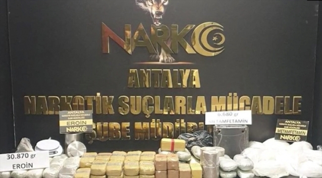 Antalya'da 37 kilo 550 gram uyuşturucu ele geçirildi