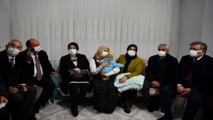 Babasının darbettiği bebeğe TBMM Çocuk Hakları Alt Komisyonu üyelerinden ziyaret