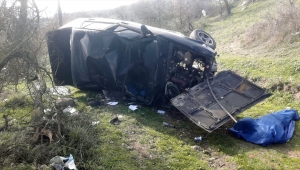 Balıkesir'de otomobilin tarlaya devrilmesi sonucu 1 kişi öldü