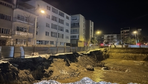 Balıkesir'de toprak kayması nedeniyle iki bina boşaltıldı