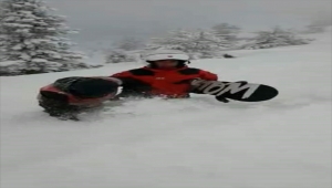 Bolu'da snowboard yaparken pistten çıkarak kaybolan tatilciyi JAK timi kurtardı