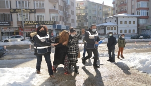 Çorum'da hırsızlık yaptığı iddiasıyla 2 şüpheli yakalandı