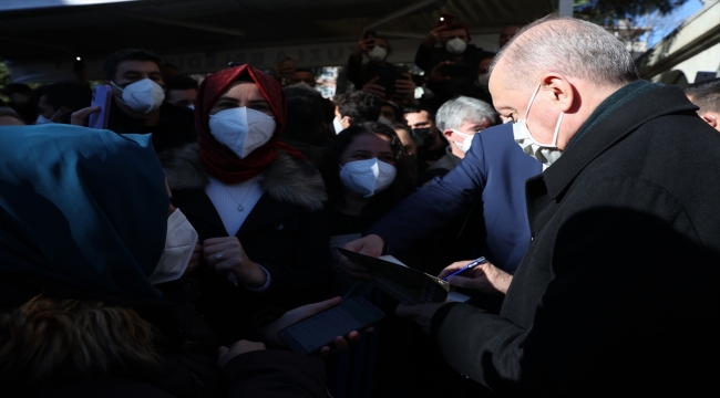 Cumhurbaşkanı Erdoğan cuma namazını İçmeler Merkez Camisi'nde kıldı