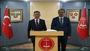  Cumhurbaşkanı Yardımcısı Oktay, Sayıştay Başkanı Yener'i ziyaret etti
