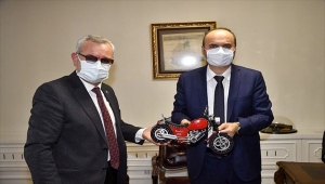 Edirne'de hurda malzemelerden hediyelik eşya üretiliyor