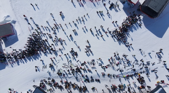 Erciyes Kayak Merkezi hafta sonu 85 bin ziyaretçiyi ağırladı