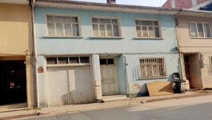 GÜNCELLEME - Bursa'daki evden hırsızlıkla ilgili yakalanan 5 kişiden 2'si tutuklandı