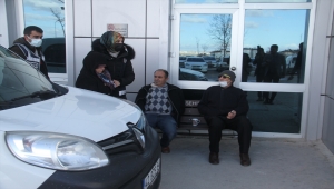 GÜNCELLEME - Konya'da tartıştığı kocasını bıçakla öldüren kadın adliyeye sevk edildi