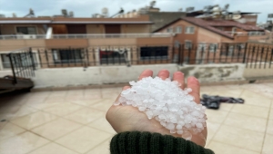 Hatay'da dolu yağışı hayatı olumsuz etkiledi