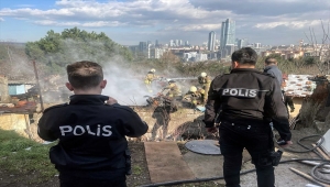 İstanbul Kağıthane'de gecekonduda çıkan yangın söndürüldü