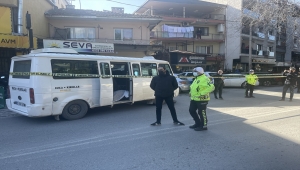 İzmir'de husumetlisi tarafından bıçaklanan minibüs şoförü hayatını kaybetti
