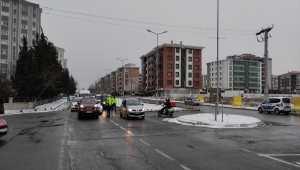 Kar yağışı nedeniyle sürücülerin Trakya'dan İstanbul'a gidişine izin verilmiyor