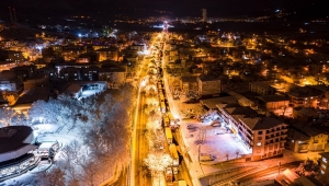 Kar yağışının sürdüğü Düzce'de lokanta ve kafeler gece boyu hizmet verecek