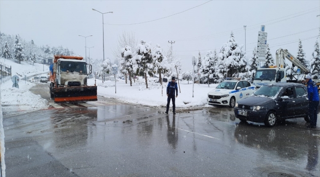 Karabük, Düzce, Kocaeli ve Sakarya'da kar etkili oluyor
