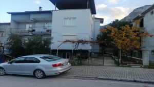 Karısıyla ilişkisi olduğunu öne sürdüğü kişinin otomobiline patlayıcı yerleştiren şüpheli yakalandı