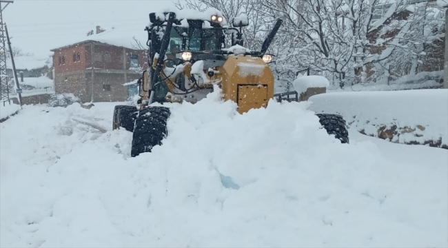 Kayseri'de kardan kapanan 153 mahalle yolu ulaşıma açıldı