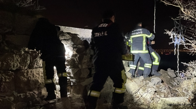 Kayseri'de 6 metrelik çukura düşen kişi kurtarıldı 