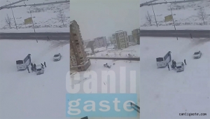Kayseri'de bir otomobil logar kapağına çarptı! (Videolu Haber)