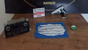 Kayseri'de emanetçiye teslim edilen oto teybinden uyuşturucu çıktı
