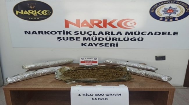 Kayseri'de otomobilde 1 kilo 800 gram uyuşturucu ele geçirildi