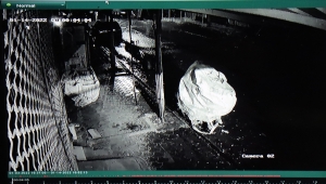 Kilis'te 2 kişi kafalarına çuval geçirerek içi boş ekmek dolabını çaldı 