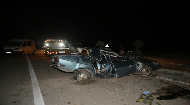 Konya'da ters dönen otomobildeki bir kişi öldü, 3 kişi yaralandı