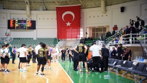 Maç esnasında rahatsızlanan Akhisar Belediyespor Başantrenörü Karadağ anjiyo oldu