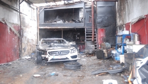 Maltepe'de oto elektrikçide çıkan yangında bir çalışan yaralandı 