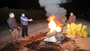 Mersin'de çiftçiler zirai don nöbeti tutuyor
