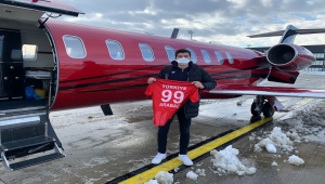 Milli hentbolcu Alperen Arabacı, ambulans uçakla İstanbul'a getirildi