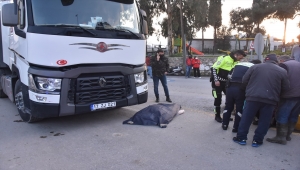 Muğla'da tırın çarptığı yaya yaşamını yitirdi