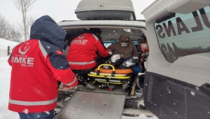 Muş'ta yolu kapanan mezradaki hasta 9 saatte hastaneye ulaştırıldı
