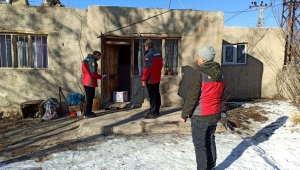 Sadakataşı Derneği, Ağrı'da ihtiyaç sahiplerine 1400 gıda kolisi dağıttı